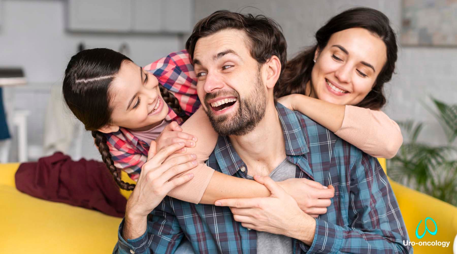 Pareja tomando la decisión de realizar una vasectomía